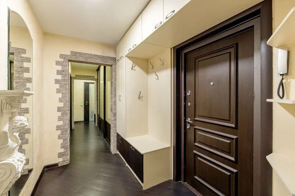Продам трехкомнатную (3-комн.) квартиру, Рождественская ул, 21к1, Москва г