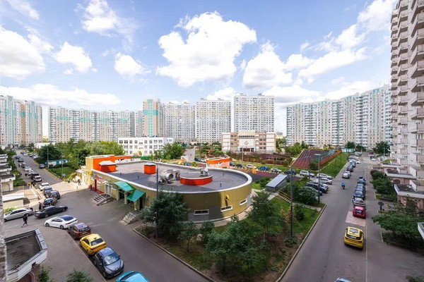 Продам трехкомнатную (3-комн.) квартиру, Рождественская ул, 21к1, Москва г