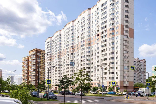 Продам трехкомнатную (3-комн.) квартиру, Рождественская ул, 21к1, Москва г