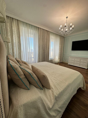 Продам трехкомнатную (3-комн.) квартиру, Киевская ул, 3А, Санкт-Петербург г