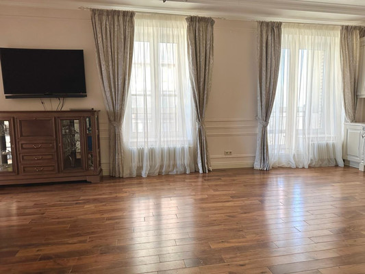 Продам трехкомнатную (3-комн.) квартиру, Киевская ул, 3А, Санкт-Петербург г