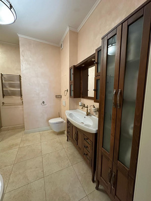 Продам трехкомнатную (3-комн.) квартиру, Киевская ул, 3А, Санкт-Петербург г