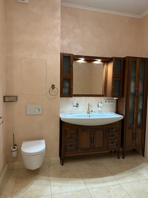 Продам трехкомнатную (3-комн.) квартиру, Киевская ул, 3А, Санкт-Петербург г