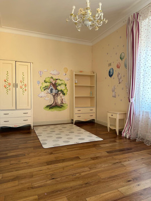 Продам трехкомнатную (3-комн.) квартиру, Киевская ул, 3А, Санкт-Петербург г