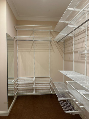 Продам трехкомнатную (3-комн.) квартиру, Киевская ул, 3А, Санкт-Петербург г