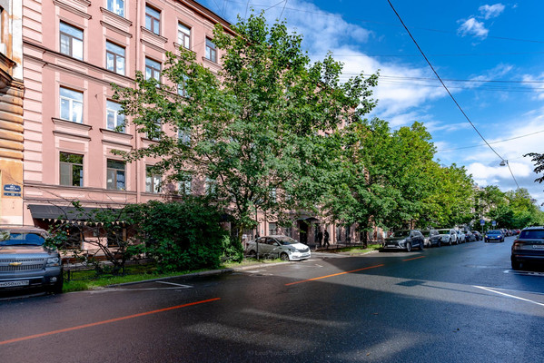 Продам двухкомнатную (2-комн.) квартиру, 20-я В.О. линия, 11А, Санкт-Петербург г