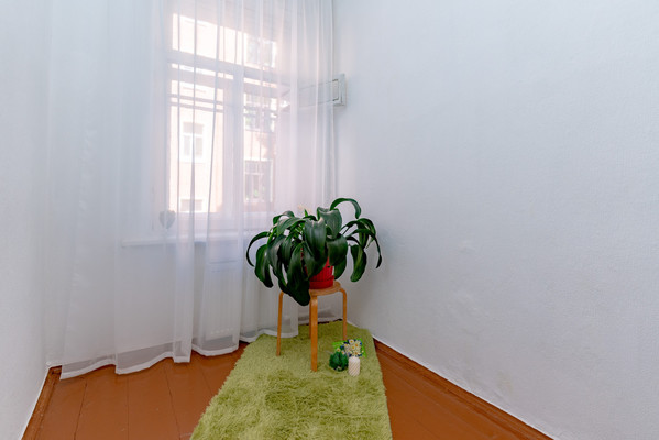 Продам двухкомнатную (2-комн.) квартиру, 20-я В.О. линия, 11А, Санкт-Петербург г