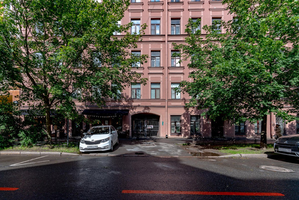 Продам двухкомнатную (2-комн.) квартиру, 20-я В.О. линия, 11А, Санкт-Петербург г