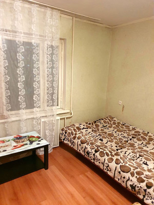 Продам трехкомнатную (3-комн.) квартиру, Московская ул, 1, Чкалово п