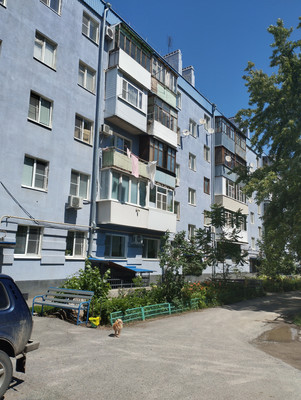 Продам двухкомнатную (2-комн.) квартиру, 50 лет СССР ул, 5, Волгодонск г