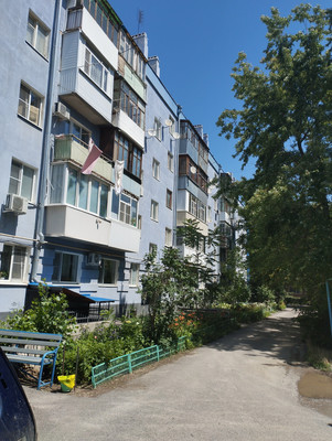 Продам двухкомнатную (2-комн.) квартиру, 50 лет СССР ул, 5, Волгодонск г