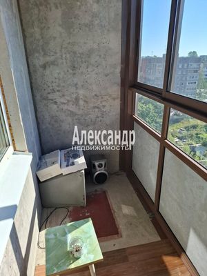 Продам однокомнатную (1-комн.) квартиру, Партизанской Славы б-р, 1, Кировск г