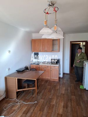 Продам однокомнатную (1-комн.) квартиру, Партизанской Славы б-р, 1, Кировск г