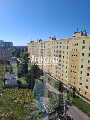 Продам однокомнатную (1-комн.) квартиру, Партизанской Славы б-р, 1, Кировск г