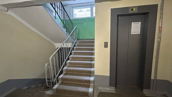 Продам трехкомнатную (3-комн.) квартиру, Космонавта Владислава Волкова ул, 2, Киров г