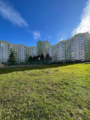 Продам трехкомнатную (3-комн.) квартиру, 65-летия Победы ул, 3, Киров г