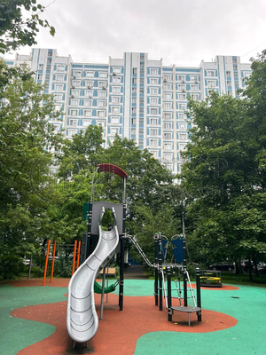Продам трехкомнатную (3-комн.) квартиру, Осенний б-р, 20к1, Москва г