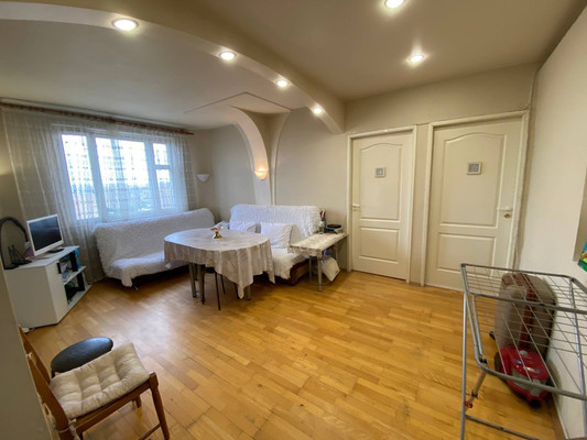 Продам трехкомнатную (3-комн.) квартиру, Маршала Голованова ул, 13, Москва г