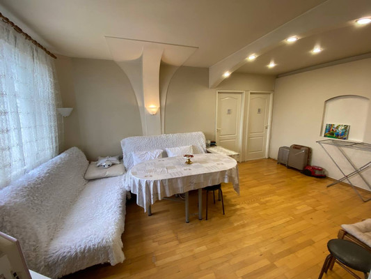 Продам трехкомнатную (3-комн.) квартиру, Маршала Голованова ул, 13, Москва г
