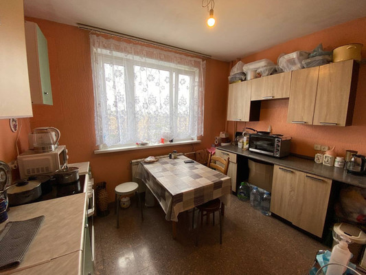 Продам трехкомнатную (3-комн.) квартиру, Маршала Голованова ул, 13, Москва г