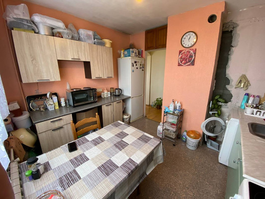 Продам трехкомнатную (3-комн.) квартиру, Маршала Голованова ул, 13, Москва г