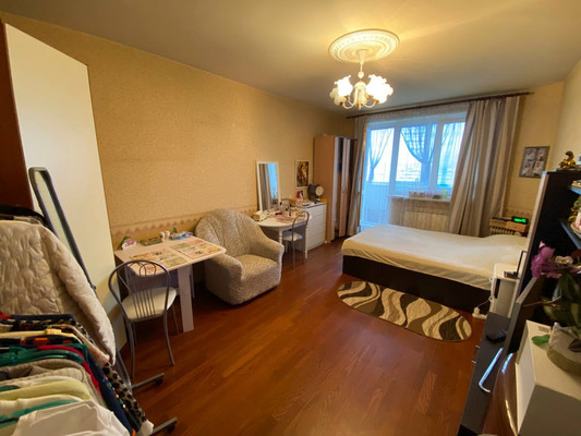 Продам трехкомнатную (3-комн.) квартиру, Маршала Голованова ул, 13, Москва г