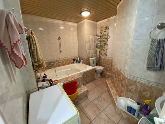Продам трехкомнатную (3-комн.) квартиру, Маршала Голованова ул, 13, Москва г