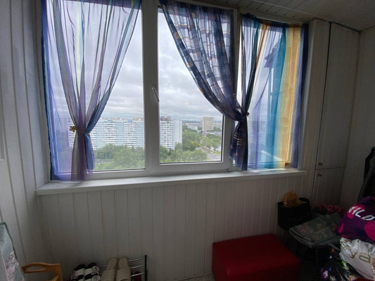 Продам трехкомнатную (3-комн.) квартиру, Маршала Голованова ул, 13, Москва г