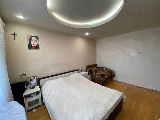 Продам трехкомнатную (3-комн.) квартиру, Маршала Голованова ул, 13, Москва г