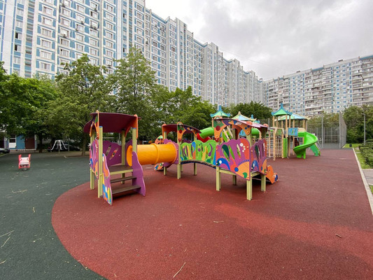 Продам трехкомнатную (3-комн.) квартиру, Маршала Голованова ул, 13, Москва г