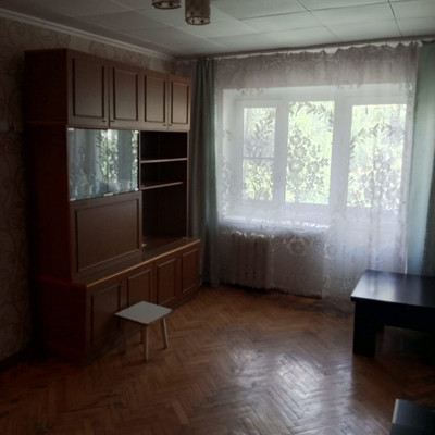 Продам трехкомнатную (3-комн.) квартиру, Краснооктябрьская ул, 34, Майкоп г