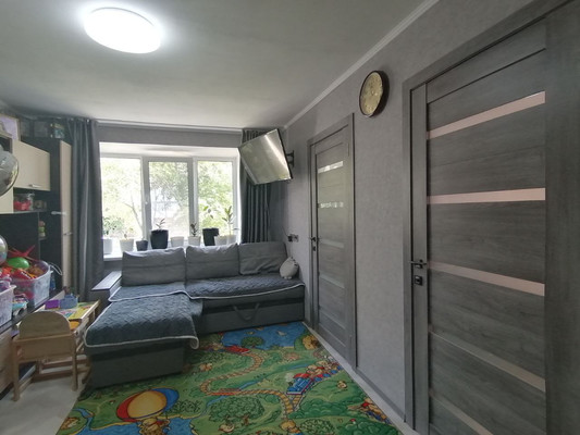 Продам трехкомнатную (3-комн.) квартиру, Шаронова ул, 5, Ишим г