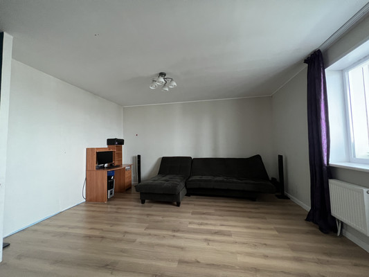 Продам трехкомнатную (3-комн.) квартиру, Окулова ул, 62, Пермь г