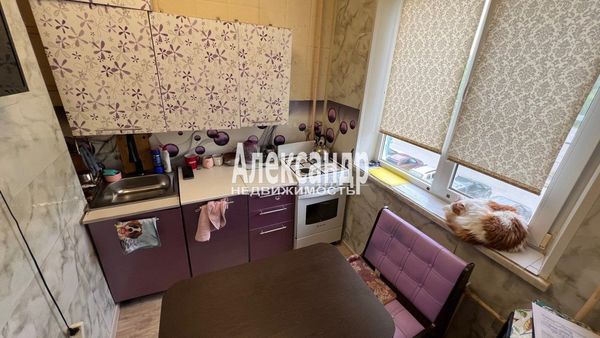 Продам трехкомнатную (3-комн.) квартиру, Гарькавого ул, 16, Светогорск г