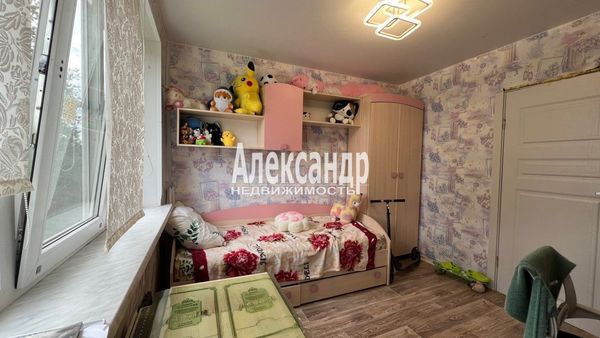 Продам трехкомнатную (3-комн.) квартиру, Гарькавого ул, 16, Светогорск г