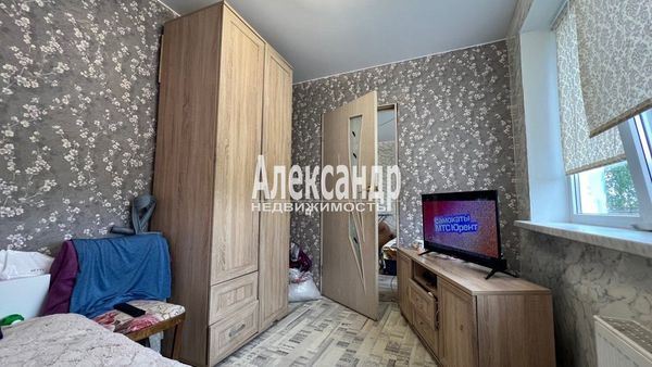Продам трехкомнатную (3-комн.) квартиру, Гарькавого ул, 16, Светогорск г