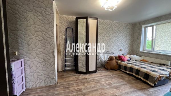 Продам трехкомнатную (3-комн.) квартиру, Гарькавого ул, 16, Светогорск г