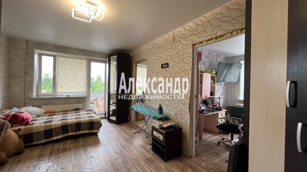 Продам трехкомнатную (3-комн.) квартиру, Гарькавого ул, 16, Светогорск г