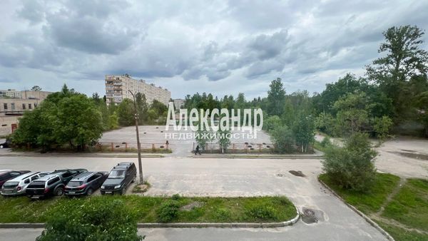 Продам трехкомнатную (3-комн.) квартиру, Гарькавого ул, 16, Светогорск г