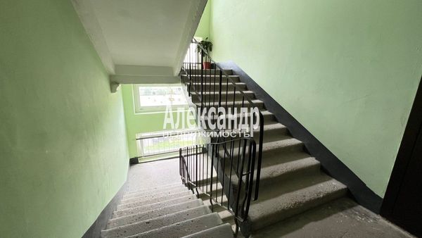 Продам трехкомнатную (3-комн.) квартиру, Гарькавого ул, 16, Светогорск г