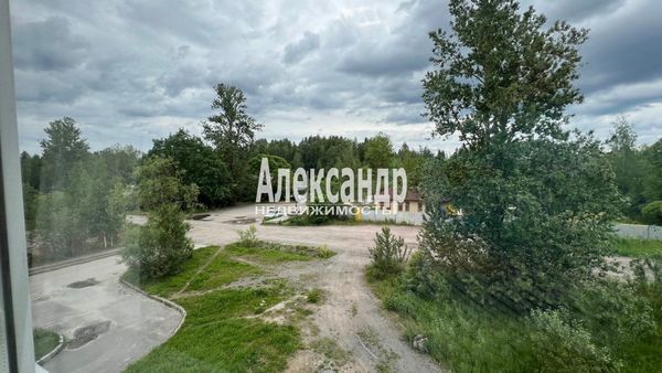 Продам трехкомнатную (3-комн.) квартиру, Гарькавого ул, 16, Светогорск г