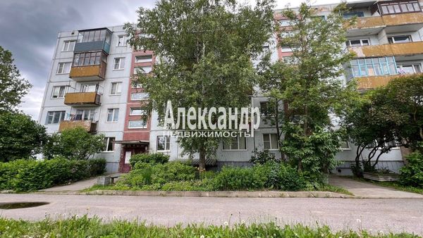 Продам трехкомнатную (3-комн.) квартиру, Гарькавого ул, 16, Светогорск г