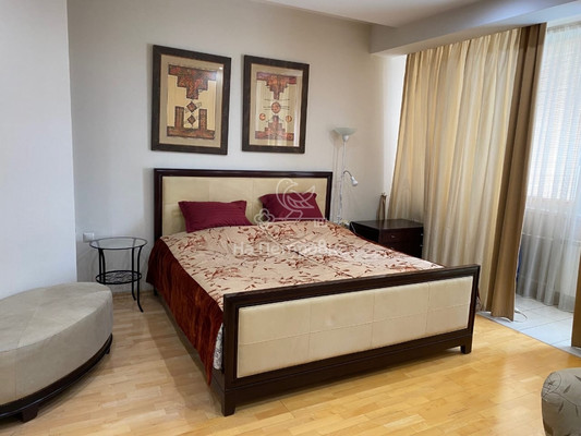 Продам трехкомнатную (3-комн.) квартиру, Красная Пресня ул, 21, Москва г