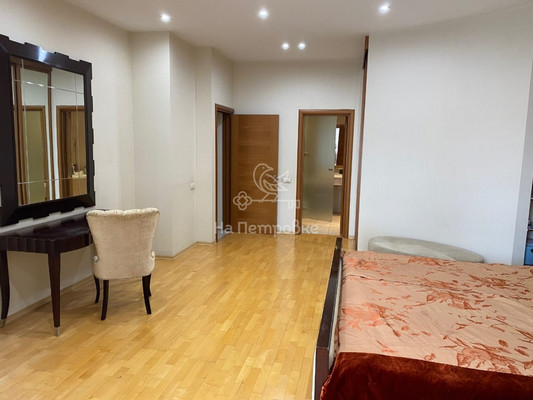Продам трехкомнатную (3-комн.) квартиру, Красная Пресня ул, 21, Москва г