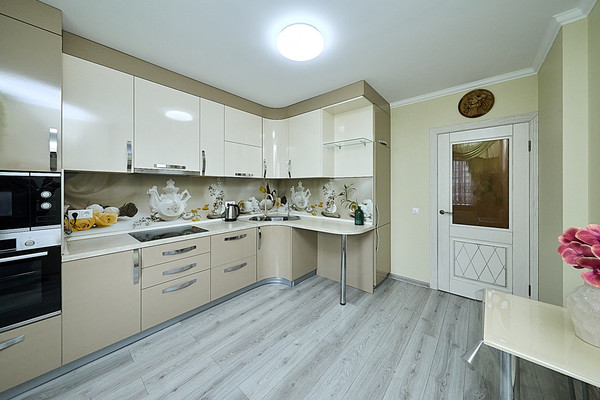 Продам однокомнатную (1-комн.) квартиру, Авиаторов Балтики пр-кт, 11к1, Мурино п