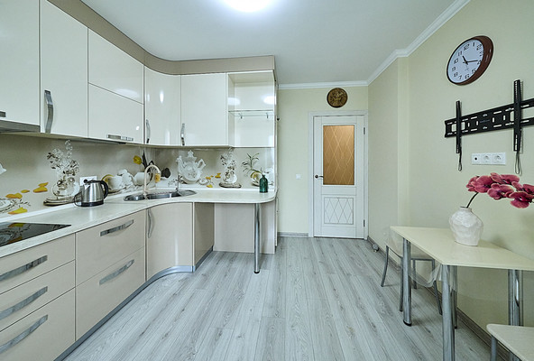 Продам однокомнатную (1-комн.) квартиру, Авиаторов Балтики пр-кт, 11к1, Мурино п