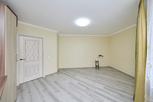 Продам однокомнатную (1-комн.) квартиру, Авиаторов Балтики пр-кт, 11к1, Мурино п