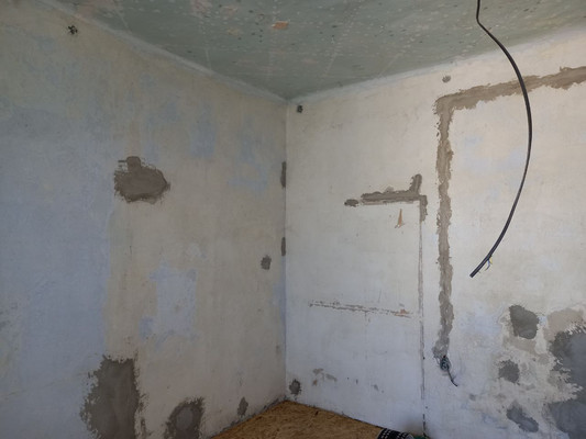 Продам трехкомнатную (3-комн.) квартиру, Садовая ул, 4, Симферополь г