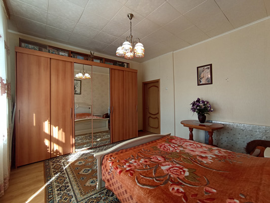 Продам трехкомнатную (3-комн.) квартиру, Крупской ул, 8к1, Москва г