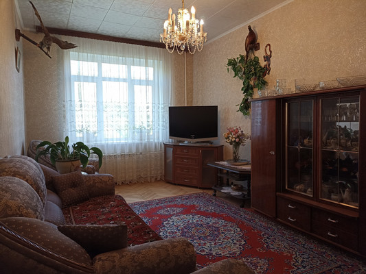 Продам трехкомнатную (3-комн.) квартиру, Крупской ул, 8к1, Москва г